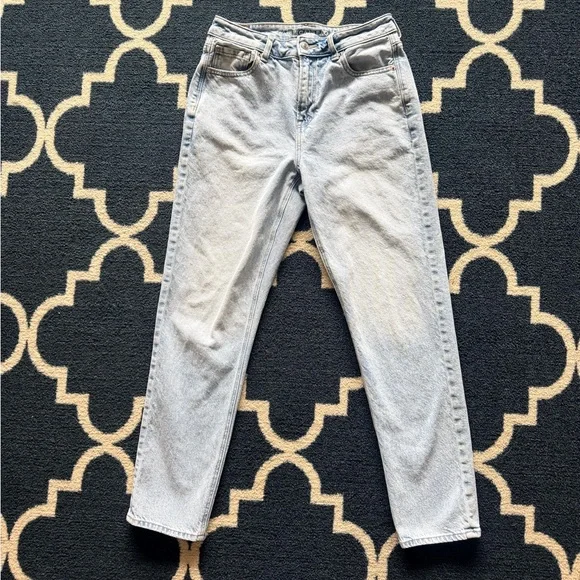 American Eagle Mom Jean – Light Wash – Size 4 Regular - Picture 2 of 7